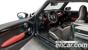 Mini Cooper Convertible JCW 2020 года из Южной Кореи