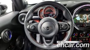 Mini Cooper Convertible JCW 2020 года из Южной Кореи