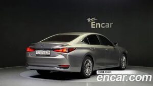 Lexus ES Executive 2020 года из Южной Кореи