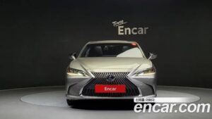 Lexus ES Executive 2020 года из Южной Кореи