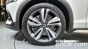 Volvo V60 B5 PRO AWD 2021 года из Южной Кореи