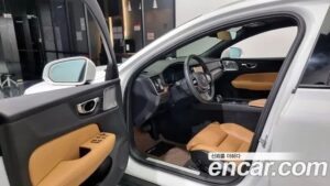 Volvo V60 B5 PRO AWD 2021 года из Южной Кореи
