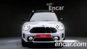 Mini Countryman CLASSIC Plus 2022 года из Южной Кореи