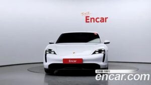Porsche Taycan Base 2022 года из Южной Кореи