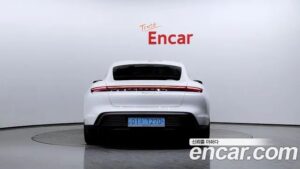 Porsche Taycan Base 2022 года из Южной Кореи