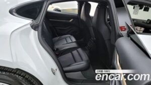 Porsche Taycan Base 2022 года из Южной Кореи