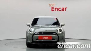 Mini Cooper 5Door CLASSIC 2022 года из Южной Кореи