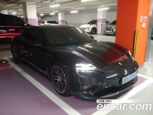 Porsche Taycan 4S 2021 года из Южной Кореи