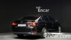 Lexus ES Luxury Plus 2021 года из Южной Кореи
