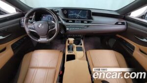 Lexus ES Luxury Plus 2021 года из Южной Кореи