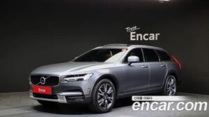 Volvo V90 T5 PRO AWD 2020 года из Южной Кореи
