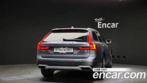 Volvo V90 T5 PRO AWD 2020 года из Южной Кореи