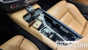 Volvo V90 T5 PRO AWD 2020 года из Южной Кореи