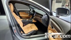 Volvo V90 T5 PRO AWD 2020 года из Южной Кореи