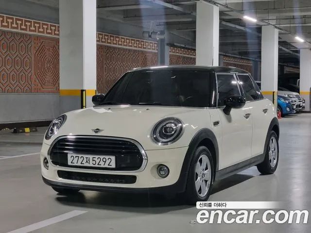 Mini Cooper 5Door DEFAULT 2020 года из Кореи