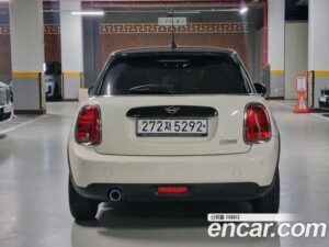 Mini Cooper 5Door DEFAULT 2020 года из Южной Кореи