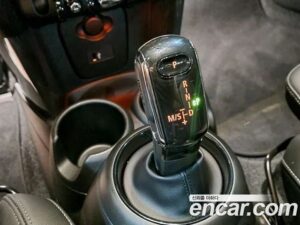 Mini Cooper 5Door DEFAULT 2020 года из Южной Кореи