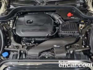 Mini Cooper 5Door DEFAULT 2020 года из Южной Кореи