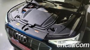 Audi e-tron 55 4WD 2020 года из Южной Кореи