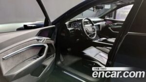 Audi e-tron 55 4WD 2020 года из Южной Кореи