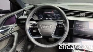 Audi e-tron 55 4WD 2020 года из Южной Кореи