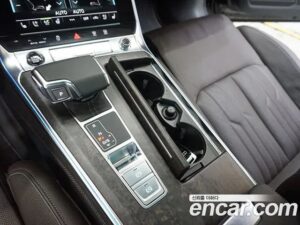 Audi A7 55 TFSI 4WD Premium 2021 года из Южной Кореи