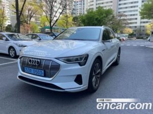 Audi e-tron 55 4WD 2022 года из Южной Кореи