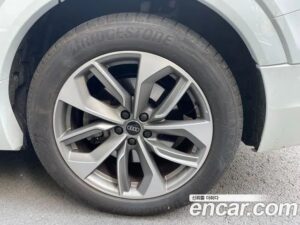 Audi e-tron 55 4WD 2022 года из Южной Кореи
