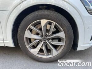 Audi e-tron 55 4WD 2022 года из Южной Кореи