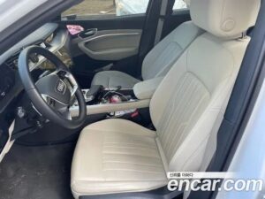 Audi e-tron 55 4WD 2022 года из Южной Кореи