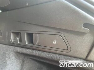 Audi e-tron 55 4WD 2022 года из Южной Кореи