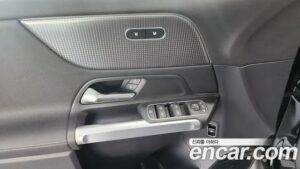 Mercedes-Benz EQB EQB300 4MATIC AMG LINE 2022 года из Южной Кореи