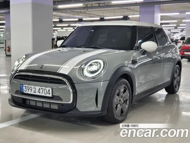 Mini Cooper 5Door CLASSIC 2023 года из Кореи