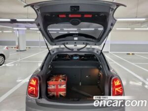 Mini Cooper 5Door CLASSIC 2023 года из Южной Кореи