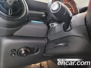 Mini Cooper 5Door CLASSIC 2023 года из Южной Кореи