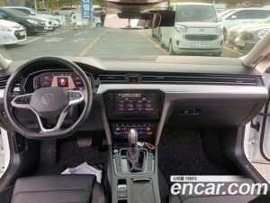 Volkswagen Passat 2.0 TDI Prestige 2021 года из Южной Кореи