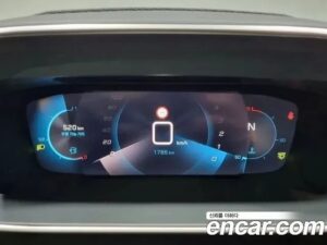 Peugeot 2008 1.5 BlueHDi ALLURE 2022 года из Южной Кореи