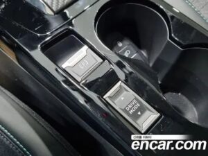 Peugeot 2008 1.5 BlueHDi ALLURE 2022 года из Южной Кореи