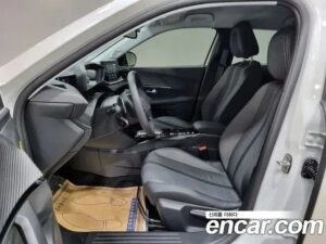 Peugeot 2008 1.5 BlueHDi ALLURE 2022 года из Южной Кореи