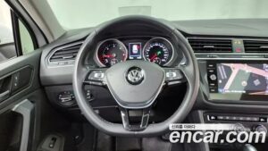 Volkswagen Tiguan 2.0 TDI Prestige 2020 года из Южной Кореи