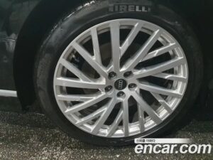 Audi A8 55 TFSI 4WD LWB 2021 года из Южной Кореи