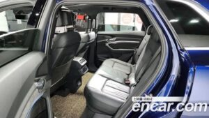 Audi e-tron 55 4WD 2020 года из Южной Кореи