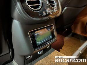 Bentley Bentayga 4.0 V8 2022 года из Южной Кореи