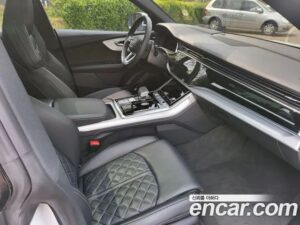 Audi Q8 50 TDI 4WD Premium 2021 года из Южной Кореи
