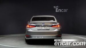 Lexus ES Executive 2022 года из Южной Кореи