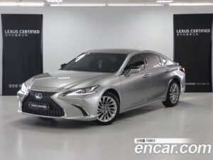 Lexus ES Luxury Plus 2021 года из Южной Кореи