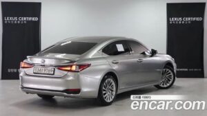 Lexus ES Luxury Plus 2021 года из Южной Кореи