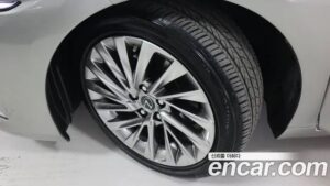 Lexus ES Luxury Plus 2021 года из Южной Кореи