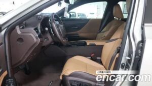 Lexus ES Luxury Plus 2021 года из Южной Кореи