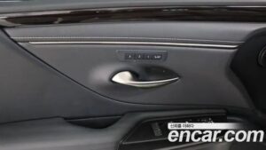 Lexus ES Luxury Plus 2021 года из Южной Кореи